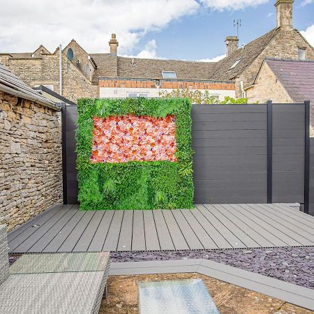Maple Rose - 2 Bed With Garden In Minchinhampton! 빌라 외부 사진